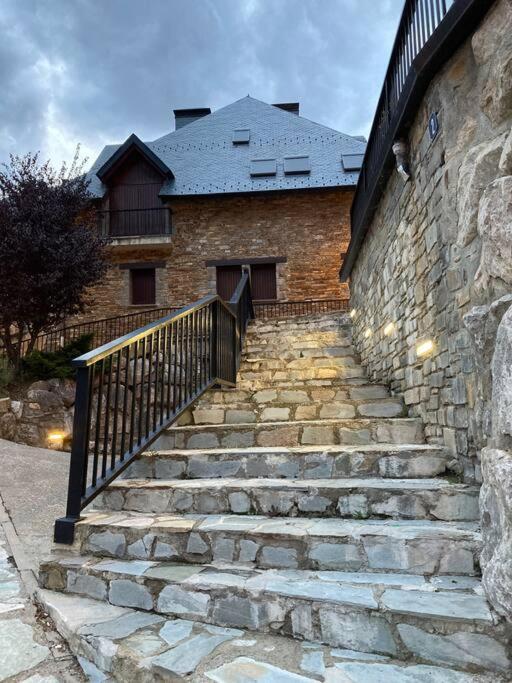 Elegante Apartamento En Escarrilla Con Vistas Al Valle Buitenkant foto